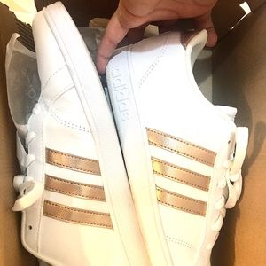 ADIDAS•(men’s7)UNISEX SHOE=women 8.5New w/ BOX!